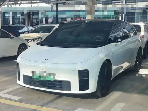 2025 Li Auto i6 2WD Standard
