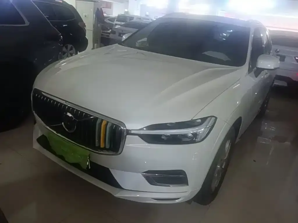 2021 Volvo XC60 4WD Luxury