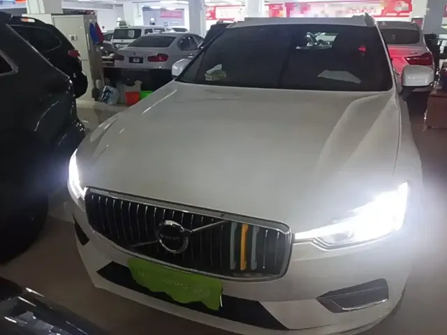 2021 Volvo XC60 4WD Luxury