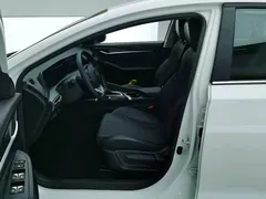 2021 Changan Eado PLUS 1.6L GDI CVT Elite, белый — фото 9