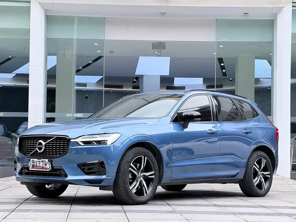 2021 Volvo XC60 4WD Sport