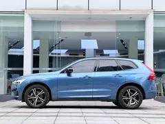 2021 Volvo XC60 4WD Sport, синий — фото 3
