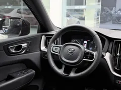 2021 Volvo XC60 4WD Sport, синий — фото 12