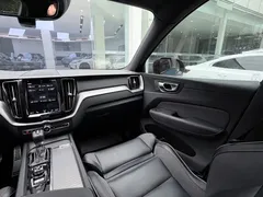 2021 Volvo XC60 4WD Sport, синий — фото 15