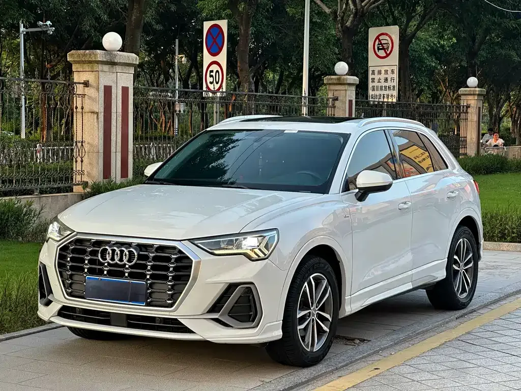 2021 Audi Q3 35 TFSI Sport