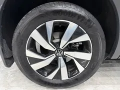 2022 Volkswagen Tayron 280TSI 2WD Luxury, чёрный — фото 21