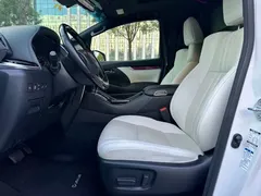 2020 Lexus LM 300h 4, белый — фото 15