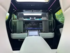2020 Lexus LM 300h 4, белый — фото 33