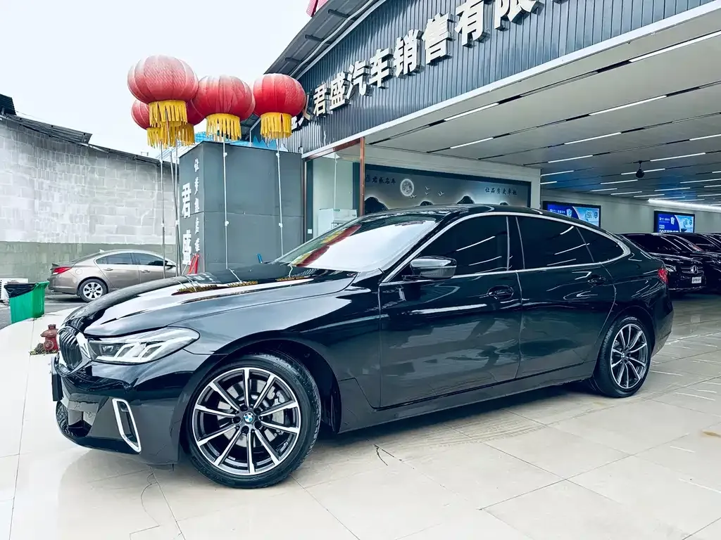 2022 BMW 6 Series GT 630i Luxury Design Package