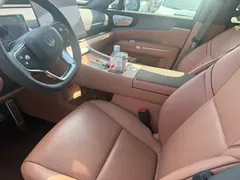 2026 Leapmotor D19 EV 720 Premium 6-Seater, зелёный — фото 4