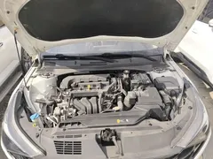 2021 Hyundai Elantra 1.5L CVT LUX Premium, белый — фото 16