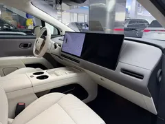 2025 Li Auto i8 Standard, синий — фото 13