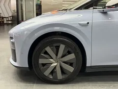 2025 Li Auto i8 Standard, синий — фото 17