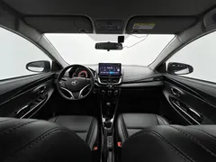 2022 Toyota Yaris L Zhixuan X 1.5L CVT Luxury Plus, белый — фото 9