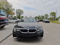 2022 BMW 3 Series 320Li M Sport Package, чёрный — фото 2