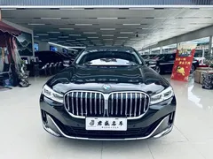 2021 BMW 7 Series 730Li Luxury Package, чёрный — фото 2
