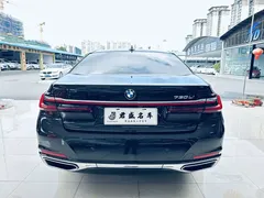 2021 BMW 7 Series 730Li Luxury Package, чёрный — фото 9