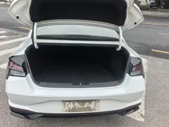 2021 Hyundai Elantra 1.5L CVT LUX Premium, белый — фото 21