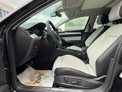 2023 Volkswagen Magotan 330TSI DCT Luxury, чёрный — фото 4