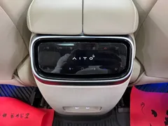 2024 Aito M7 1.5T 4WD Max 6-seat, зелёный — фото 19