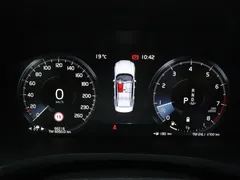 2022 Volvo S60 B4 Luxury, белый — фото 15