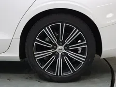 2022 Volvo S60 B4 Luxury, белый — фото 20