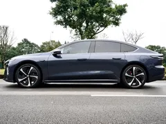 2024 Nio ET7 75kWh Executive Signature, синий — фото 3