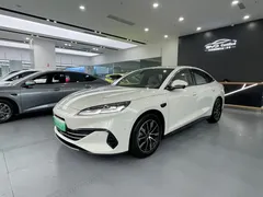 2025 BYD Seal 06 DM-i PHEV 120KM Smart Driving Premium, белый — фото 1