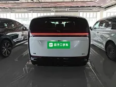 2024 Li Auto MEGA Ultra, белый — фото 6