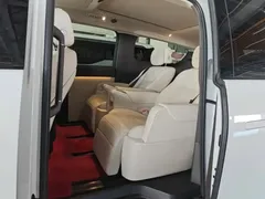 2024 Li Auto MEGA Ultra, белый — фото 17