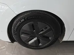 2024 Li Auto MEGA Ultra, белый — фото 23