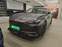 2022 Changan UNI-V 1.5T Sport — фото 1