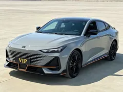 2023 Changan UNI-V 1.5T Sport — фото 1