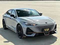 2023 Changan UNI-V 1.5T Sport — фото 3
