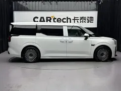 2024 Zeekr 009 6-Seat Executive 4WD 108kWh, белый — фото 4