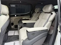 2024 Zeekr 009 6-Seat Executive 4WD 108kWh, белый — фото 18