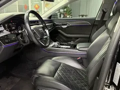 2022 Audi A8L 50 TFSI quattro Comfort Collector's Edition, чёрный — фото 4