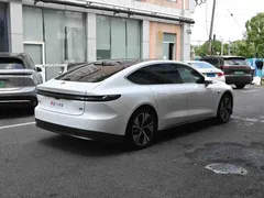 2024 Nio ET7 75kWh Executive, белый — фото 5