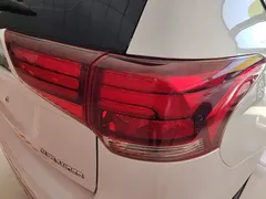 2021 Mitsubishi Outlander 2.0L 2WD 5-seat, белый — фото 8