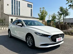 2020 Mazda 3 1.5L AT, белый — фото 3