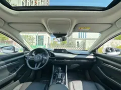 2020 Mazda 3 1.5L AT, белый — фото 6