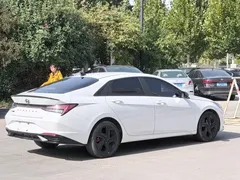 2022 Hyundai Elantra 1.5L CVT 20th Anniversary, белый — фото 9