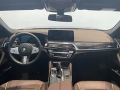 2022 BMW 5 Series 525Li M Sport Package, чёрный — фото 9
