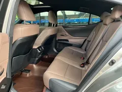 2022 Lexus ES 200 Excellence — фото 11