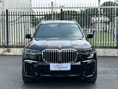 2021 BMW X7 xDrive40i Premium M Sport Package, чёрный — фото 2