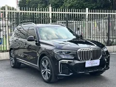 2021 BMW X7 xDrive40i Premium M Sport Package, чёрный — фото 3
