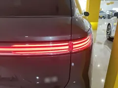 2026 Nio ES8 6-seat Executive Signature, зелёный — фото 8