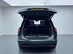 2026 Nio ES8 6-seat Executive Signature, зелёный — фото 19