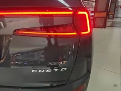 2021 Hyundai Custo 380TGDi LUX Premium, синий — фото 8