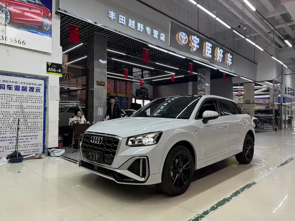 2022 Audi Q2L 35 TFSI Sport